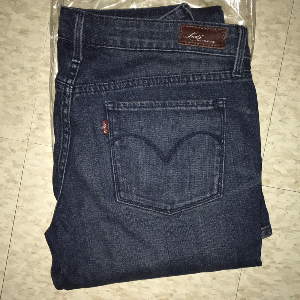 Brand new Levis slight curve jeans 29x30